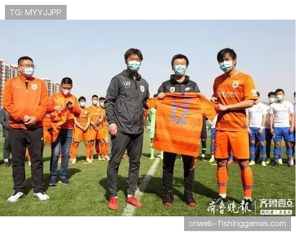 多支球队开放媒体参观日，展示新赛季球衣与阵容